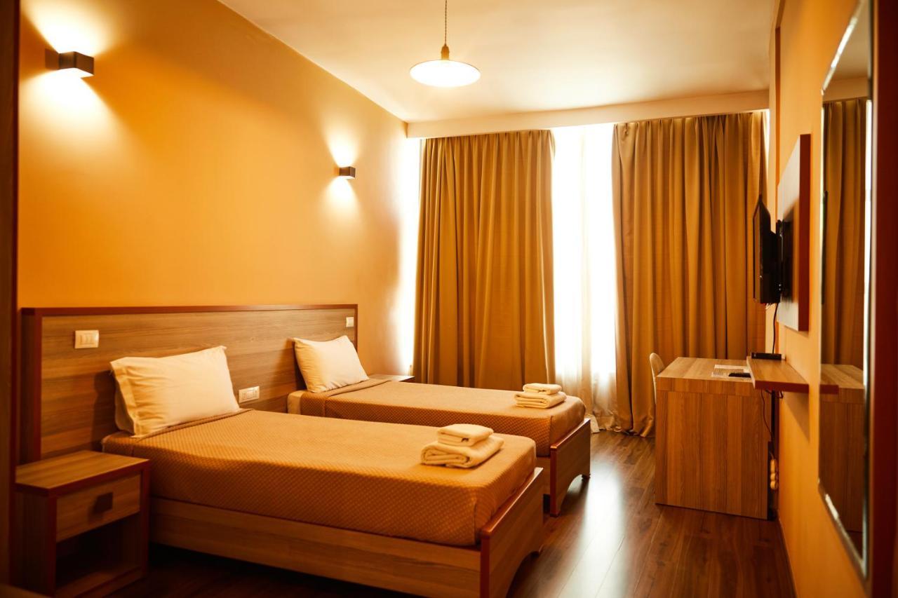Arc Hotel Tirana Yzberishti Zewnętrze zdjęcie