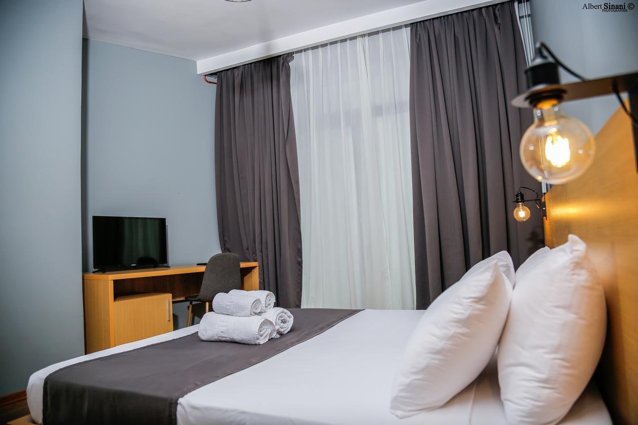 Arc Hotel Tirana Yzberishti Zewnętrze zdjęcie